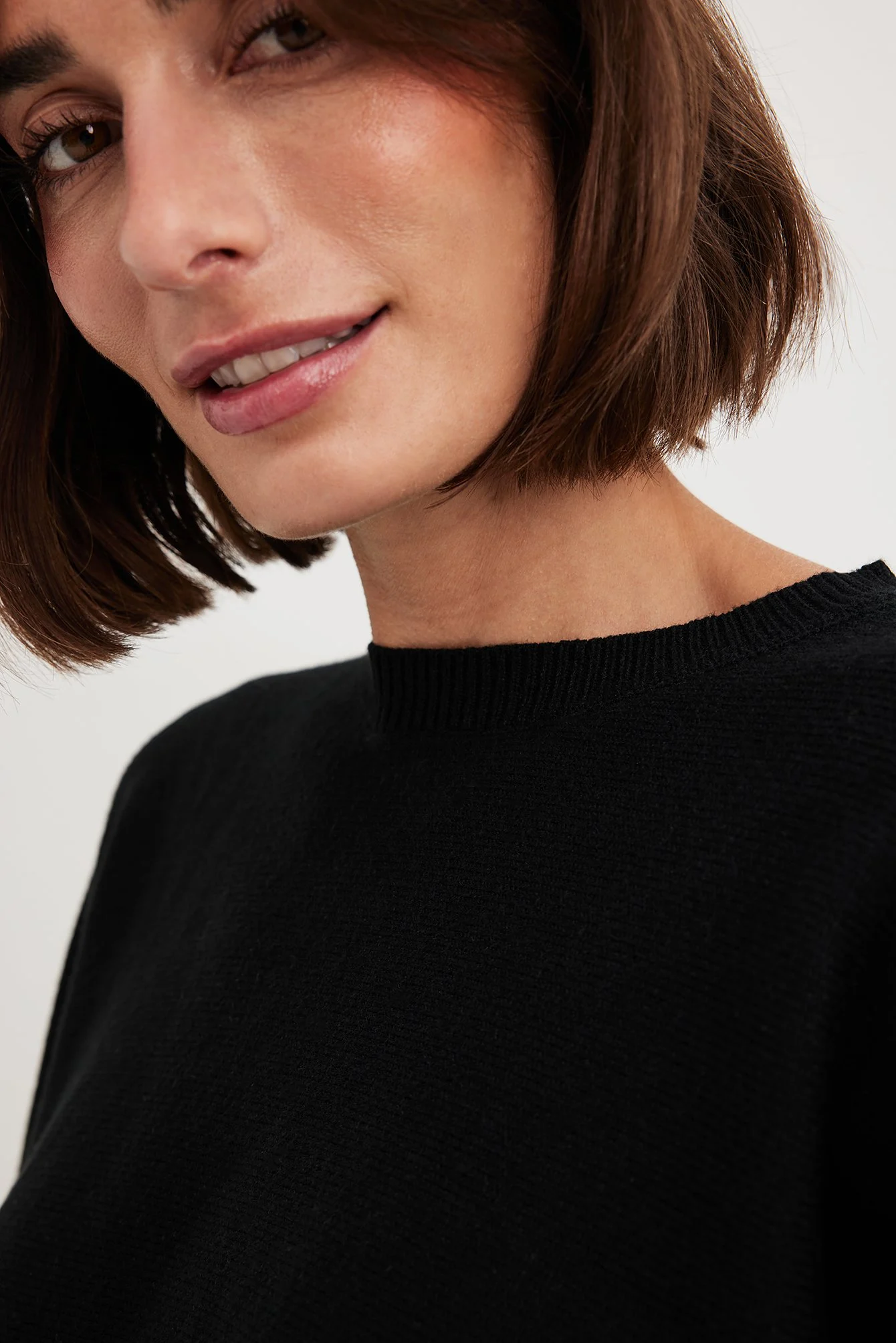 Cropped-Strickpullover mit Rundhalsausschnitt