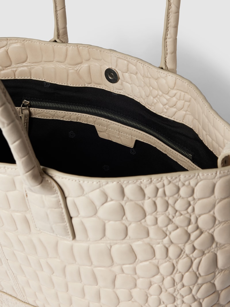 Shopper mit Label-Detail Modell 'Chelsea' in offwhite