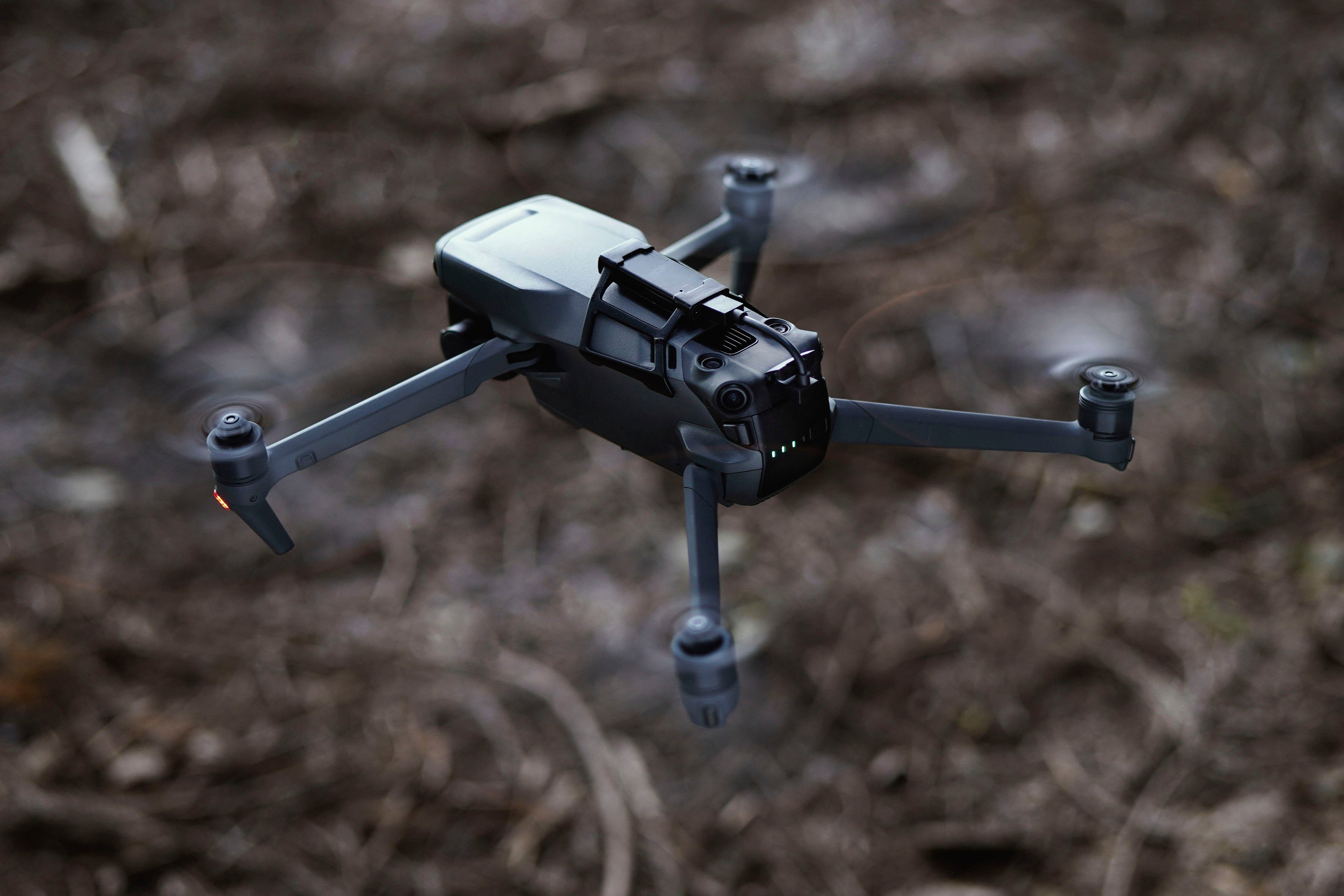 DJI DJI Mavic 3 Cine Premium Combo Drohne (4K Ultra HD)