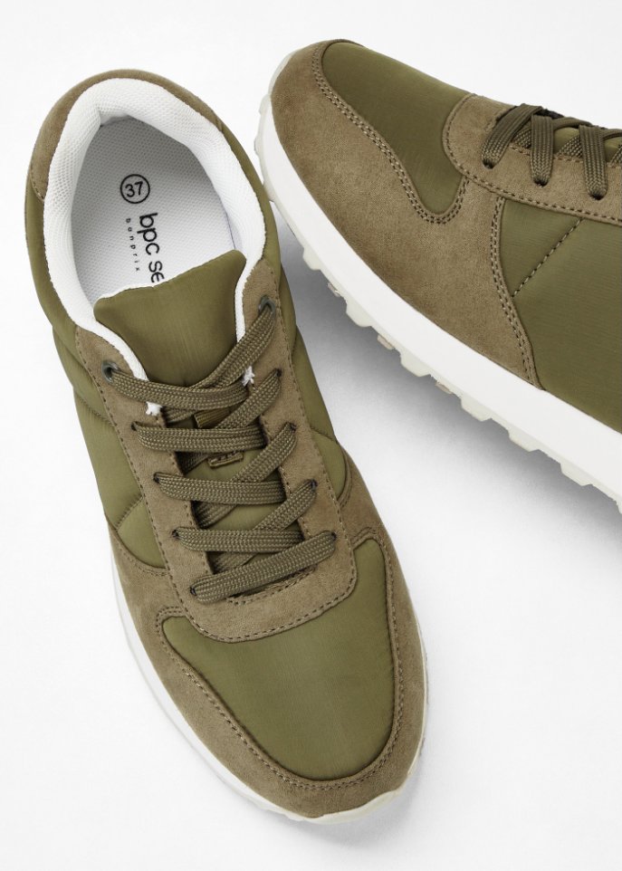 Sneaker