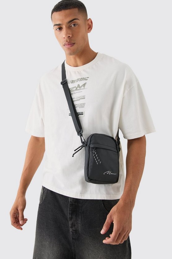 Man Signature Basic Messenger-Tasche in Schwarz