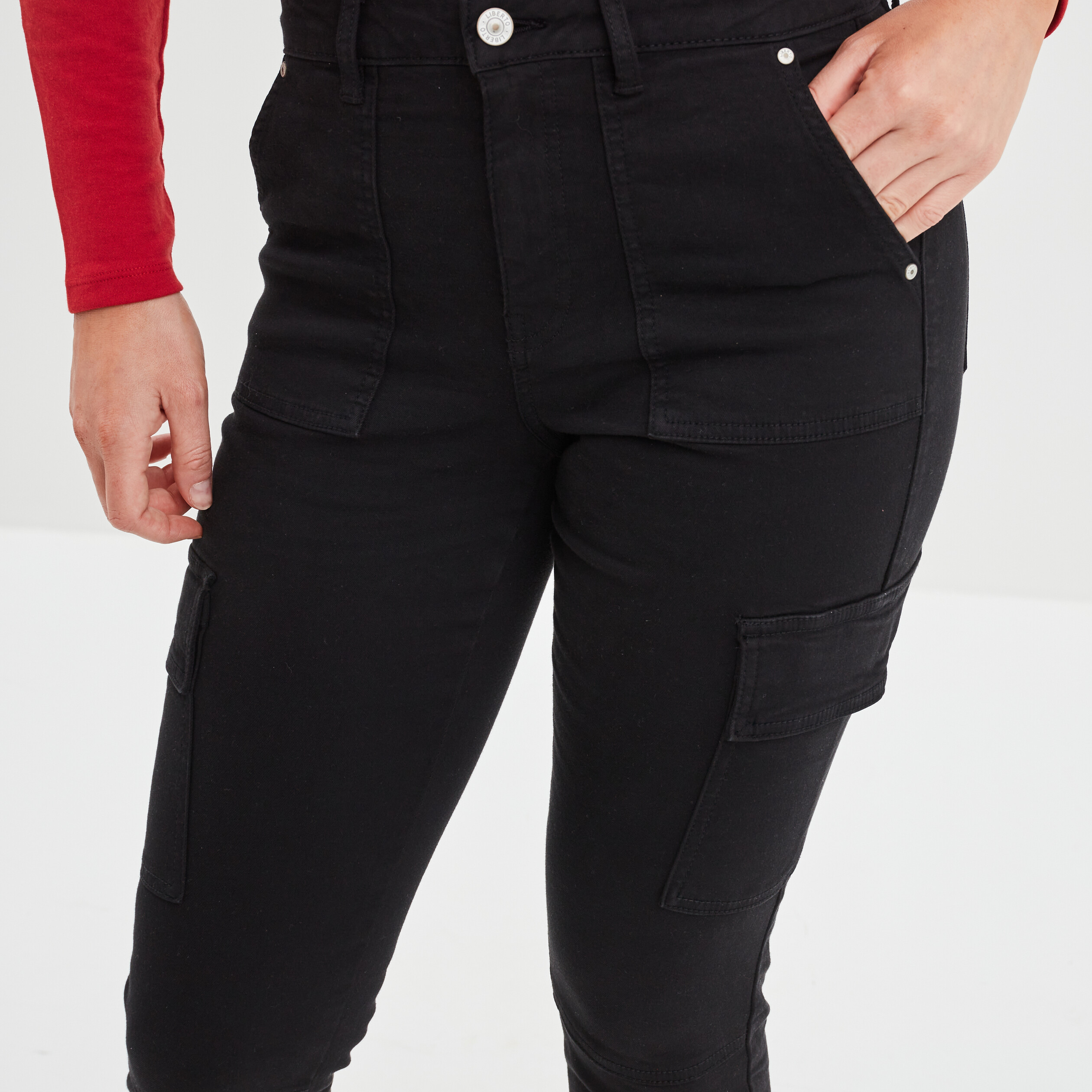 Pantalon cargo skinny 7 8ème Liberto noir femme | La Halle