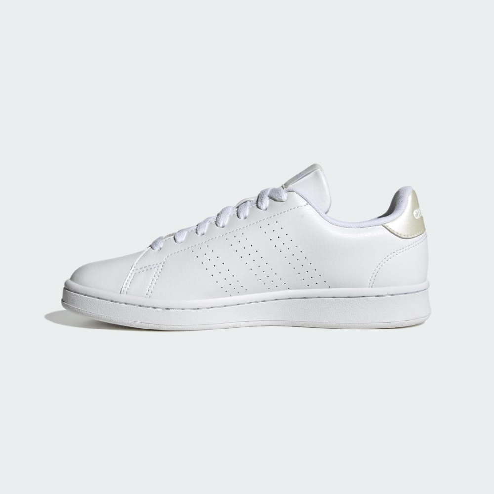 adidas Advantage ID9653 / weiss