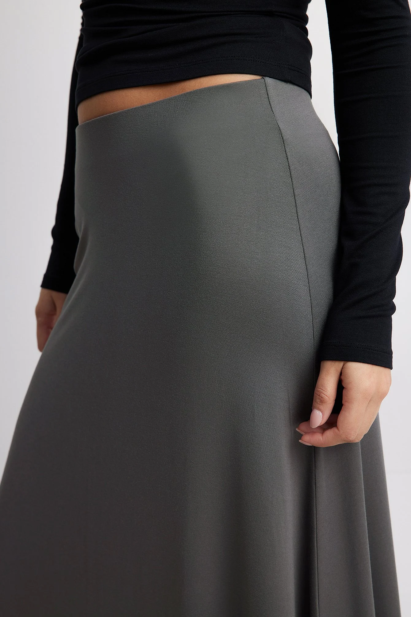 Soft Line Flowy Maxi Skirt