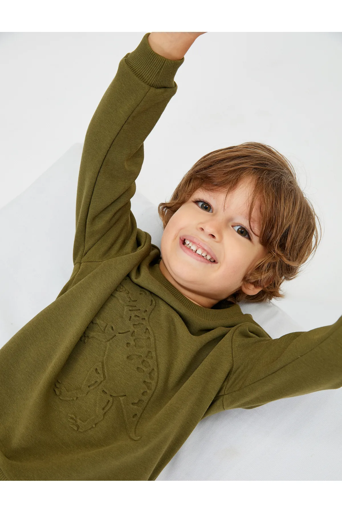 Koton  Dinosaurier-Sweatshirt mit Rundhalsausschnitt und langen Ärmeln