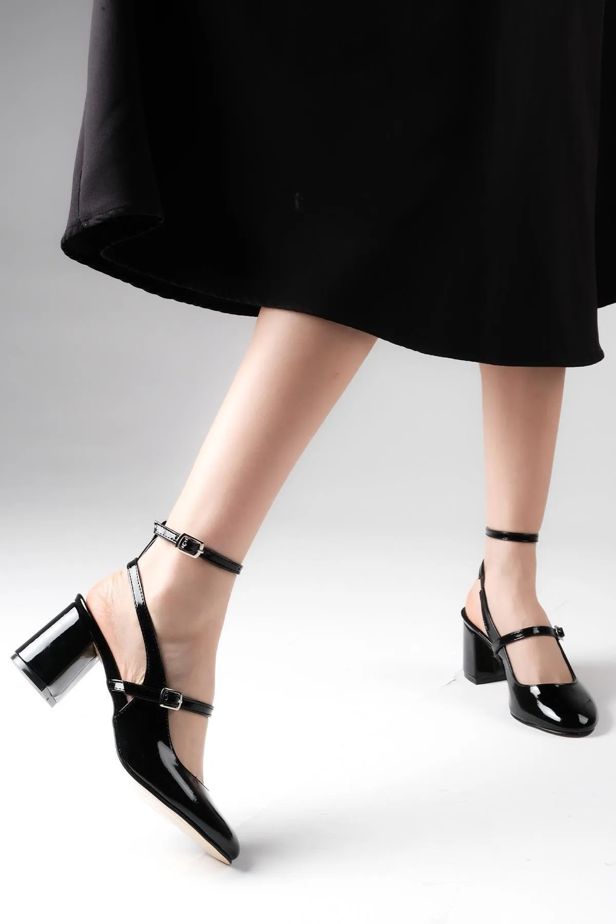 Mio Gusto  Schwarze Damen-Schuhe mit offenem Rücken und Absatz