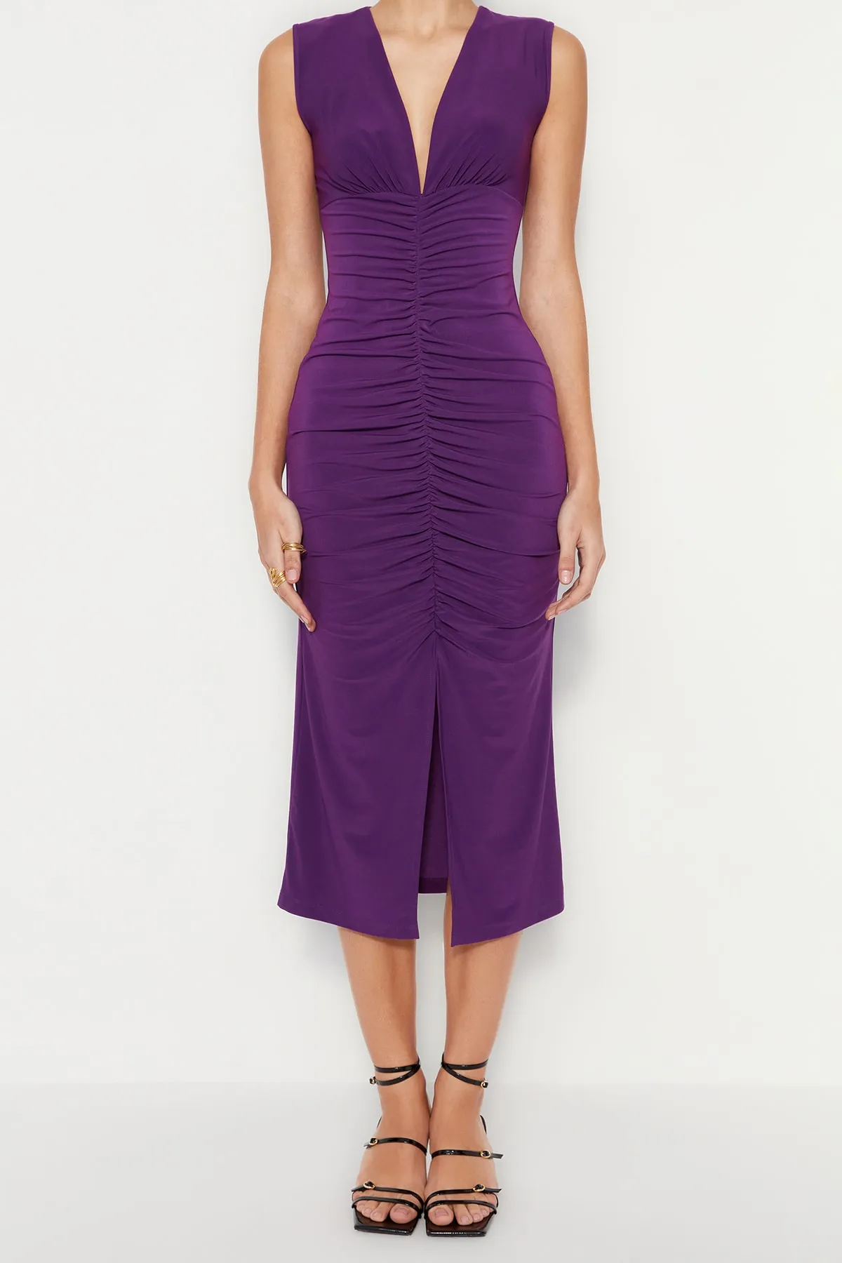 Trendyol Collection  Lila figurbetontes Midi-Bleistiftkleid aus flexiblem Strick mit Raffung TWOSS23EL00751