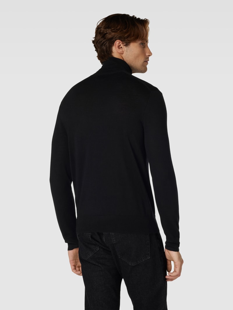 Strickpullover mit Rollkragen in schwarz