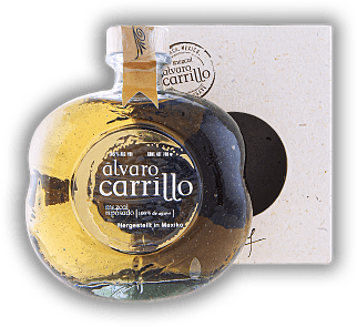 Mezcal Alvaro Carrillo Reposado 100 % Agave Mezcal Alvaro Carrillo Reposado 100 % Agave Premium Mezcal, 11 Monate in Eichenholzfässern gelagert. 0,7	 Liter - Vol 38%