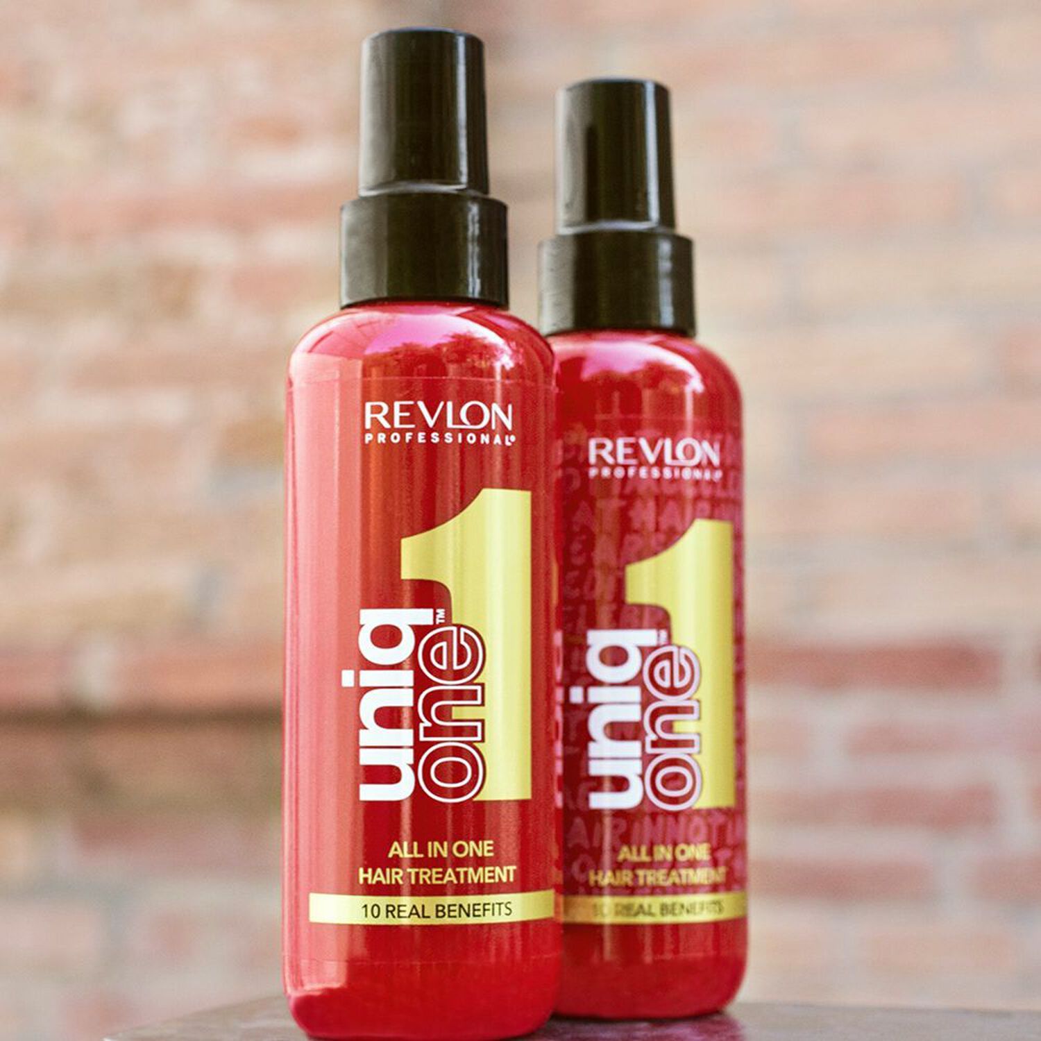 revlon professional Masque spray Sans Rinçage 10 Bienfaits Rouge Classique UNIQONE™ - Tous Types de Cheveux - 150 ml