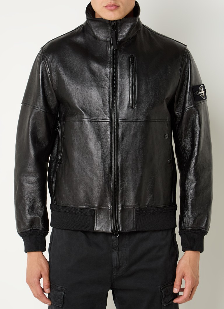 Jachetă bomber Stone Island BB7BC din piele de miel cu buzunare cu fermoar.