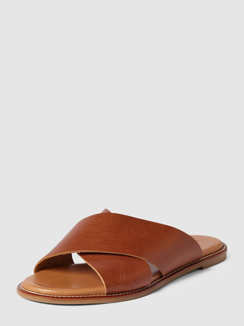 Pantoletten im Metallic-Look in cognac