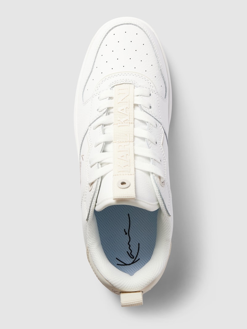 Sneaker mit Label-Stitching in beige