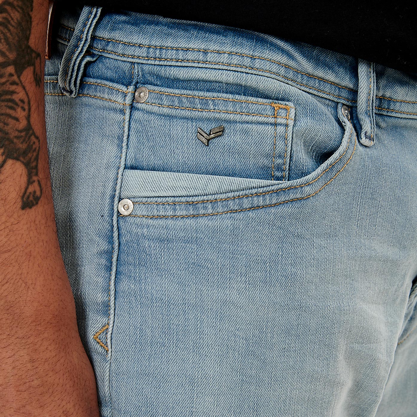 ATLAS  Bermuda en jean Homme