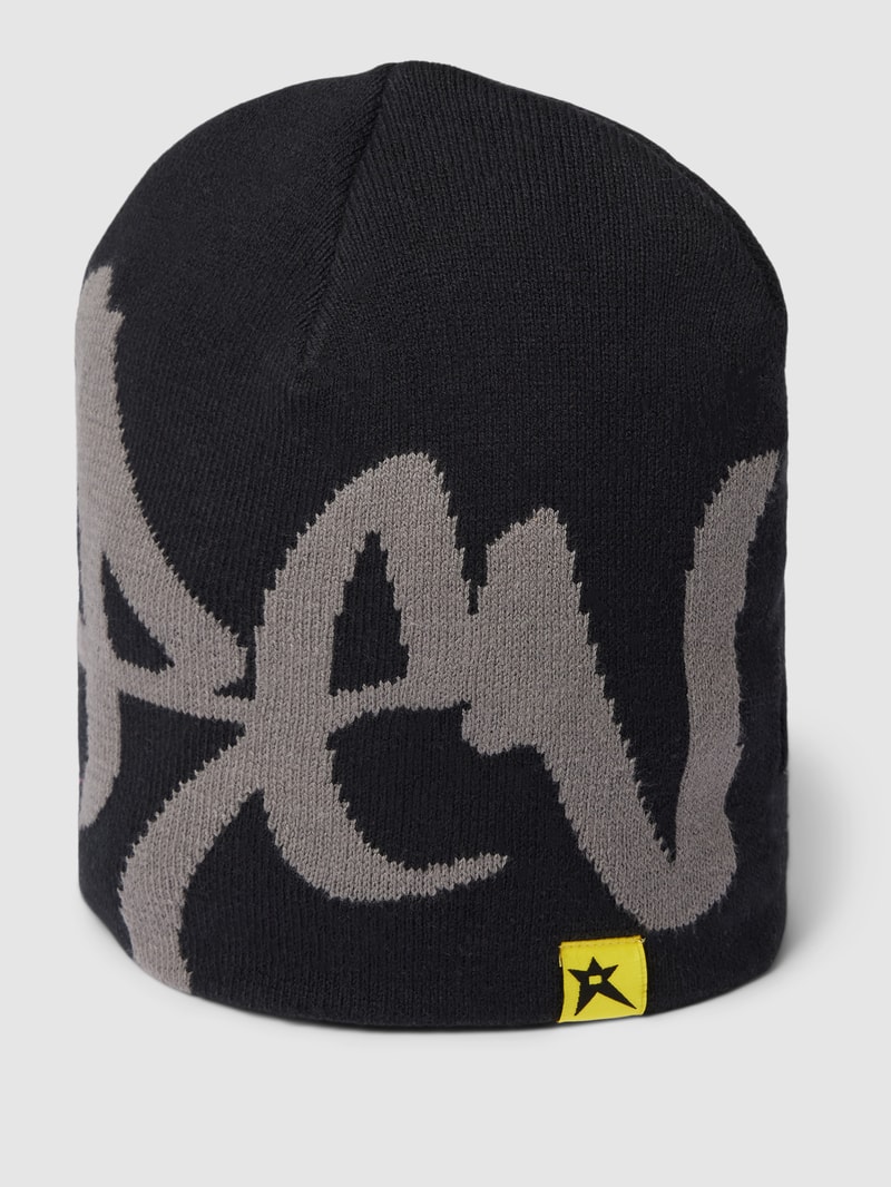 Beanie mit Label-Patch in schwarz