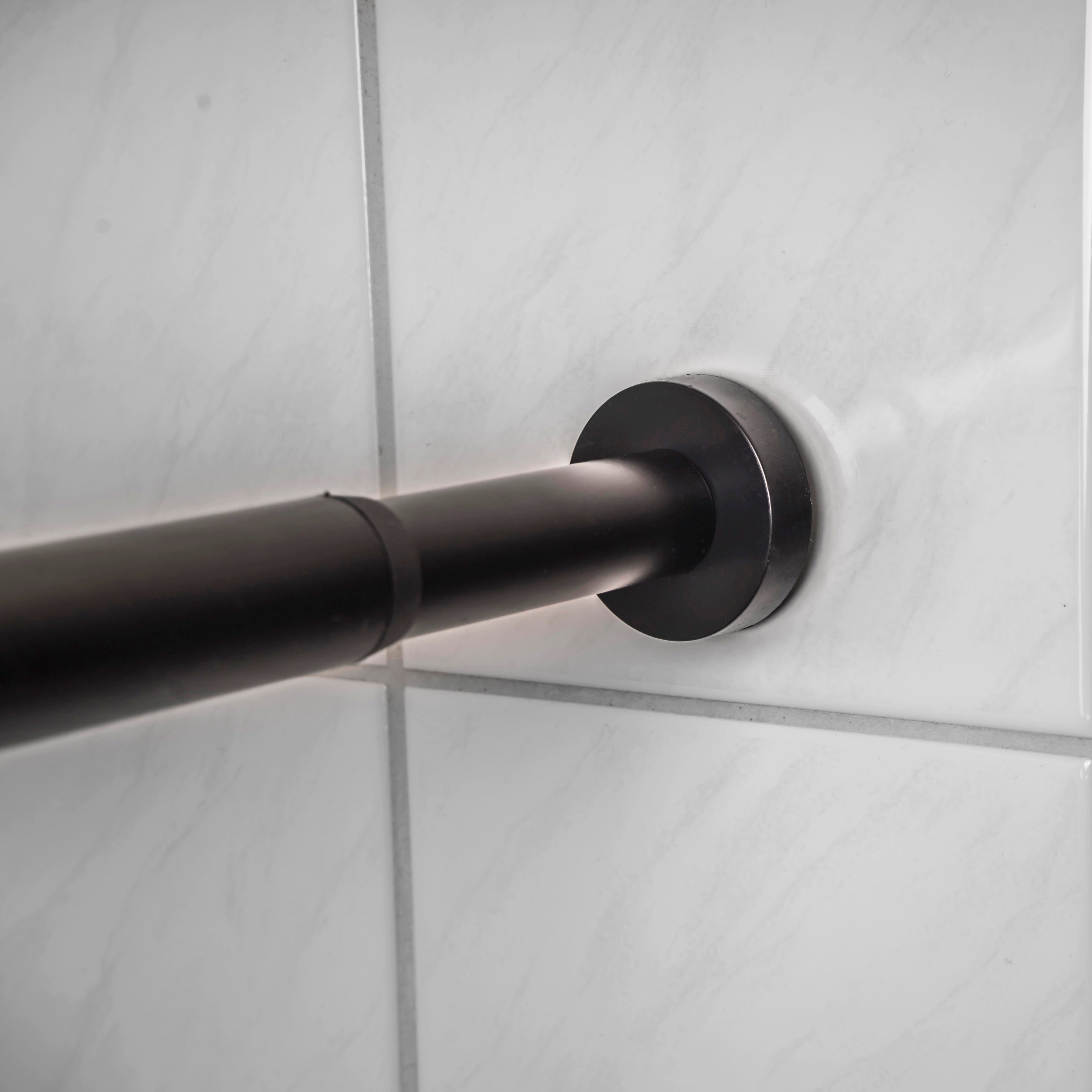 Klemmstange, Sanilo, Ø 28 mm, ausziehbar, ohne Bohren, geklemmt, Aluminium, ausziehbar, für Duschvorhänge, Duschvorhangstange der Länge 90-160cm