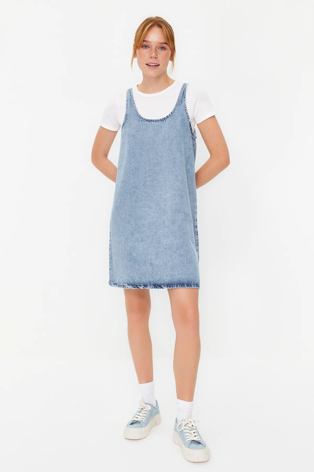 Trendyol Collection  Blaues Oversize-Mini-Jeanskleid TWOSS24EL00015