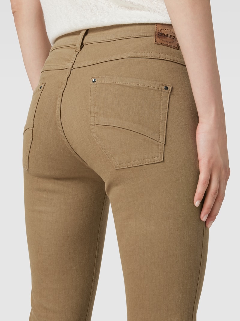 Slim Fit Jeans mit Stretch-Anteil Modell 'TWIGY' in sand