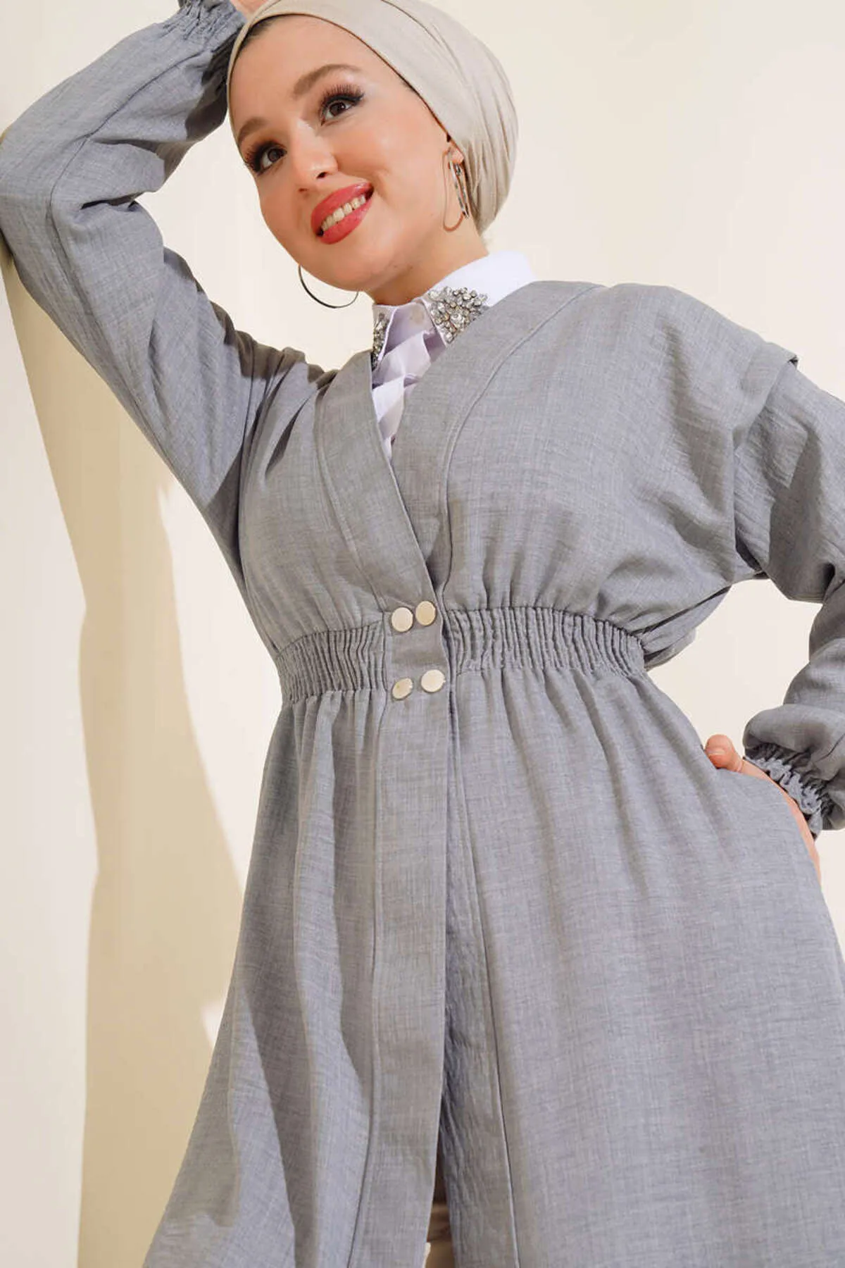 VOLT CLOTHİNG  Damen-Taillenkappe mit Gimped-Druckknopf
