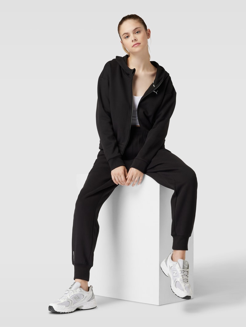 Sweatjacke mit Kapuze in schwarz