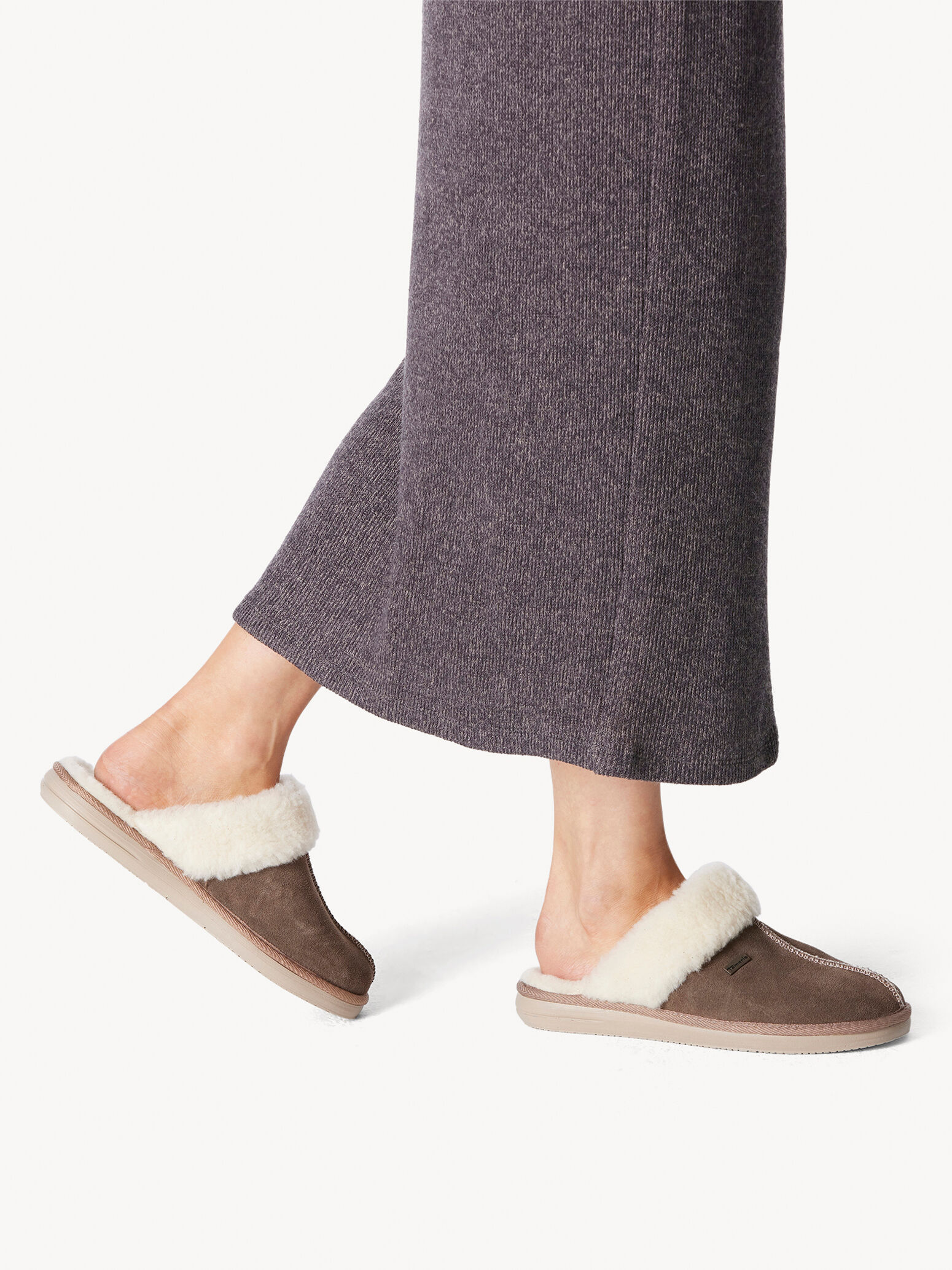 Pantoufle en cuir - beige