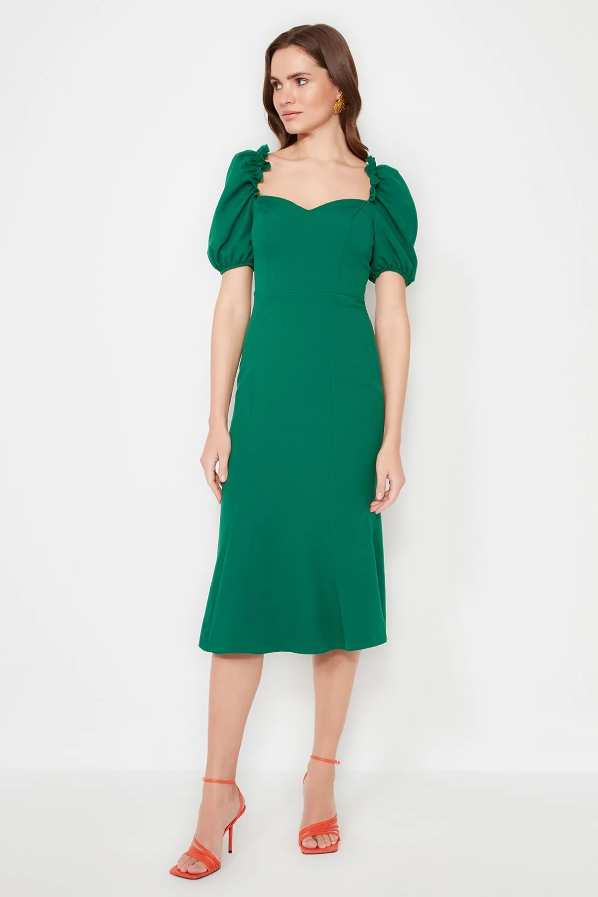 Trendyol Collection  Smaragdgrünes, gefüttertes, gewebtes Abendkleid TPRSS21EL0053