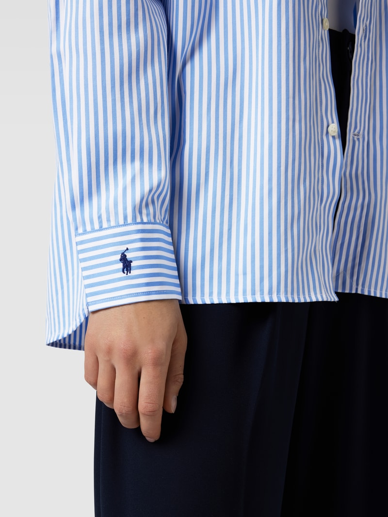 Bluse mit Streifenmuster und Logo-Stitching in blau