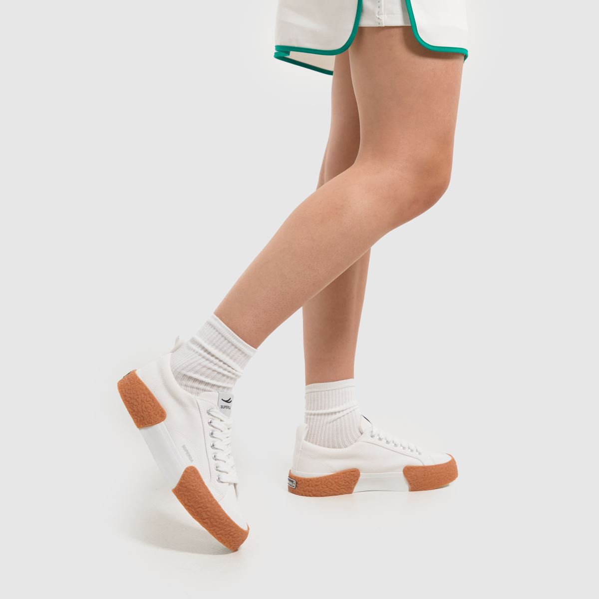 Superga 2660 – Vita randiga sneakers med stora bumpers