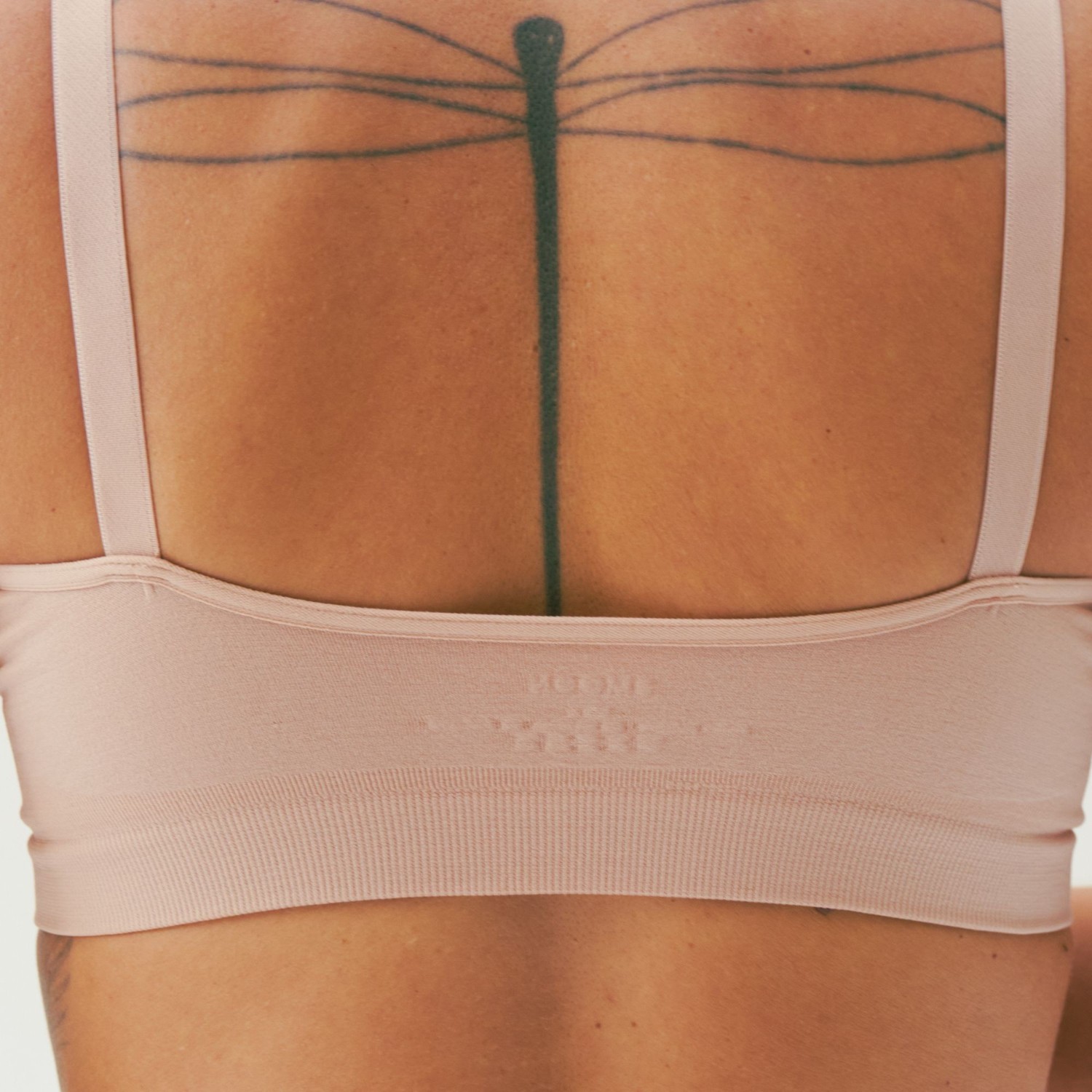 Sutiã e absorventes de amamentação Moon Lingerie
