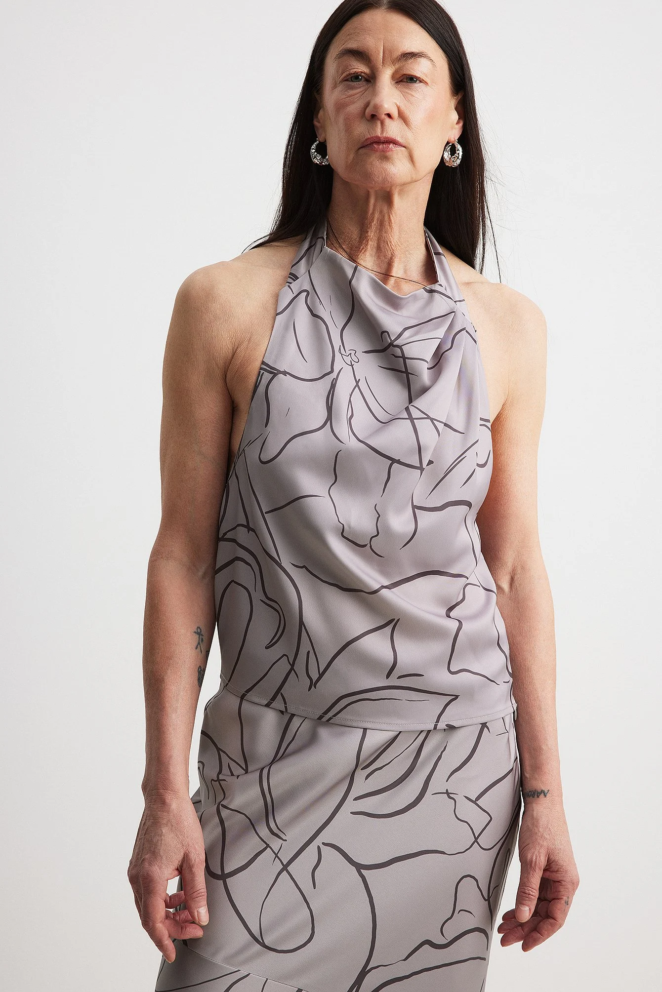 Drapiertes Neckholder-Top aus Satin