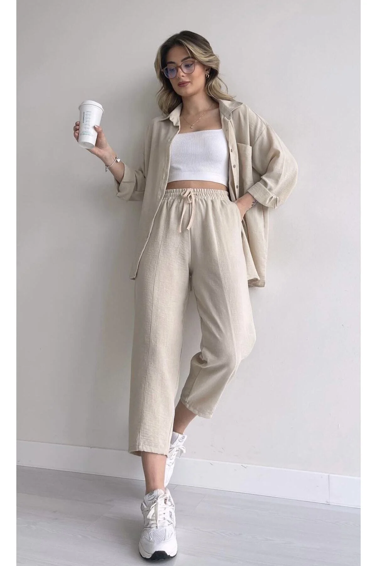 ZF BUTİK  Damen-Set aus beigem Doppelleinenhemd, Oberteil und Unterteil mit Hose