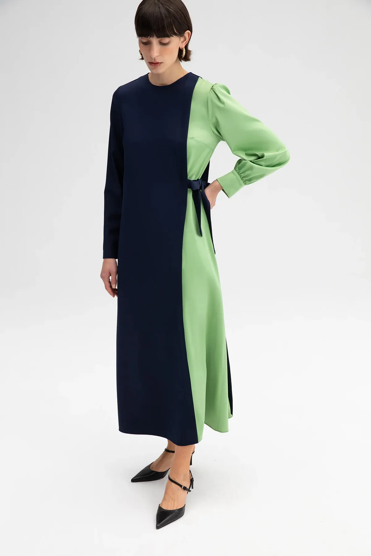 Touché Privé  KLEID IN KONTRASTFARBE