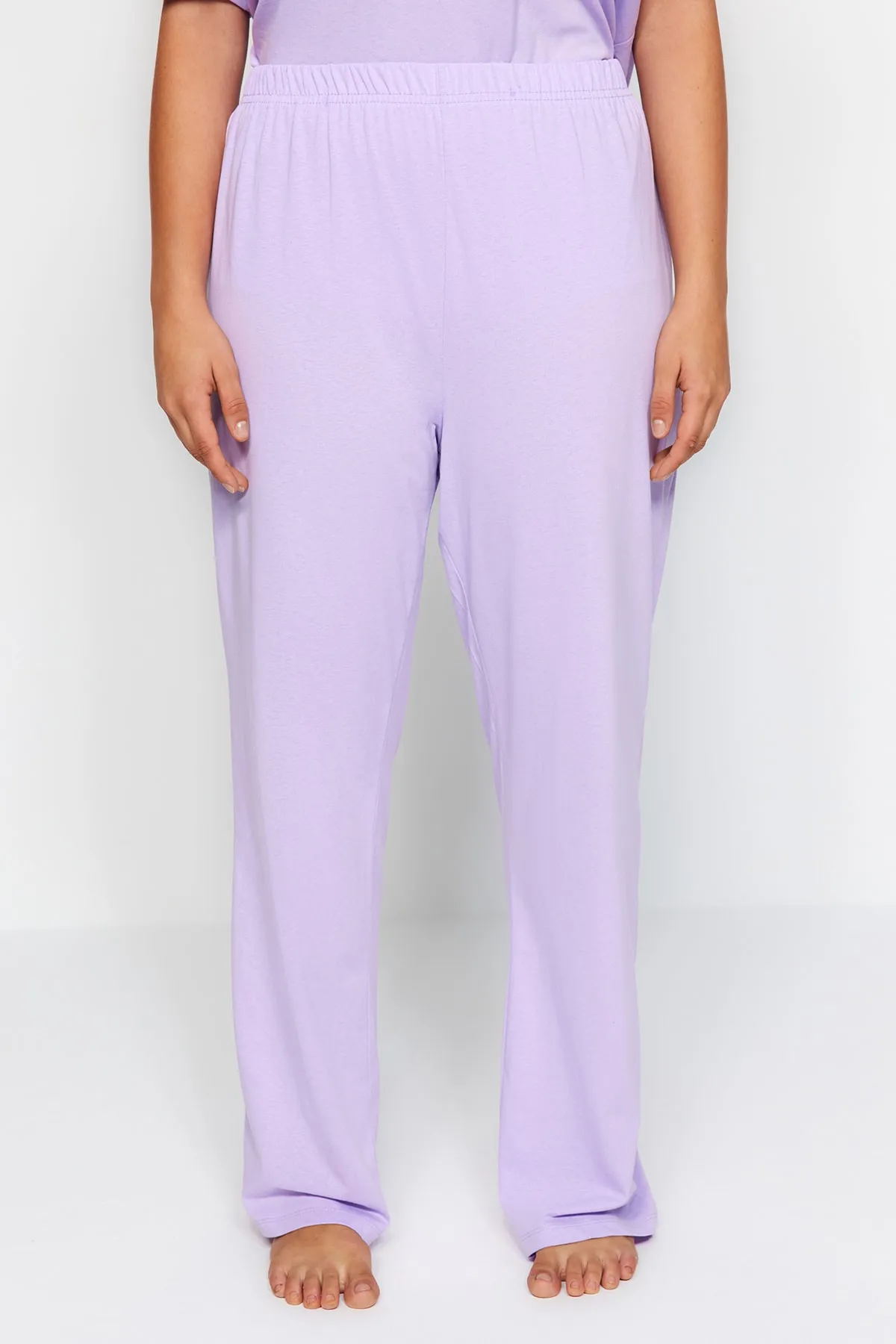 Trendyol Curve  Lila bedrucktes Strick-Pyjama-Set mit Taschendetail TBBAW24AI00004