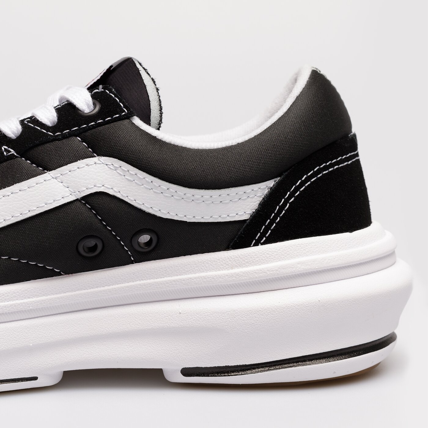 VANS UA OLD SKOOL OVERT CC Schwarz