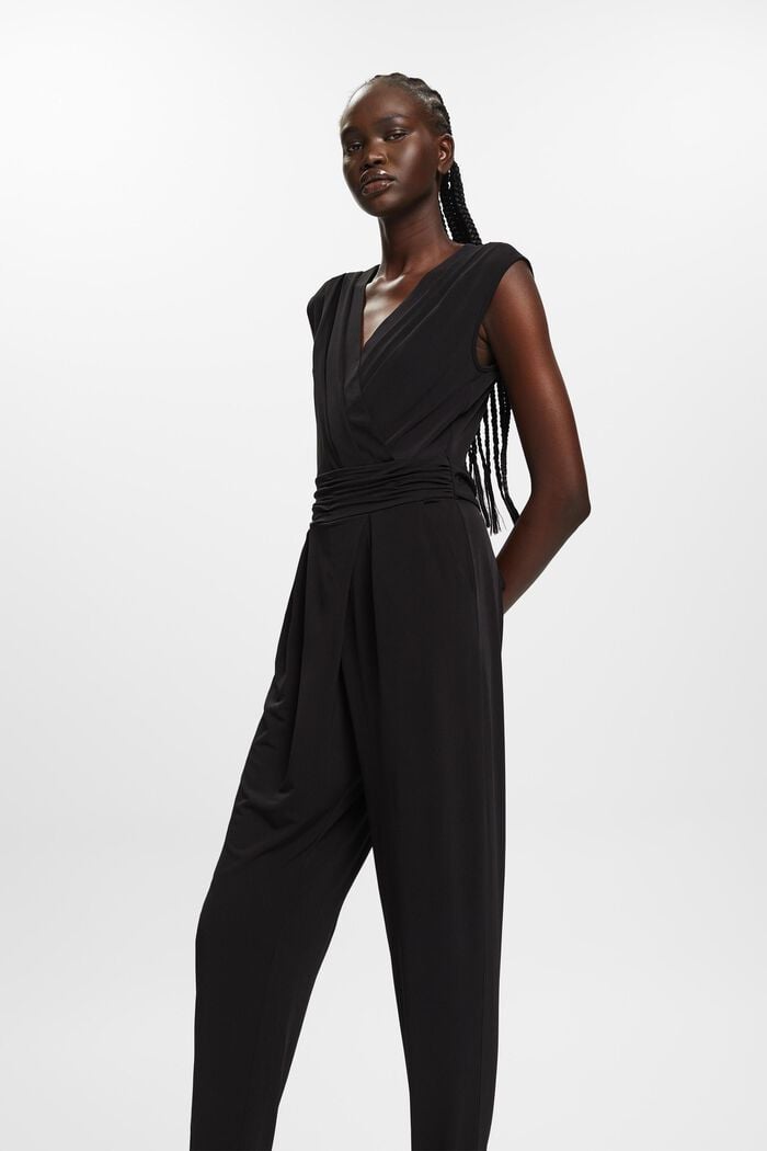 Jumpsuit mit Crossover-V-Ausschnitt