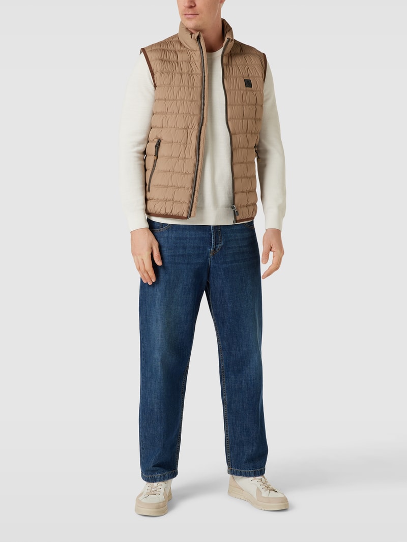 Steppweste mit Label-Detail in camel