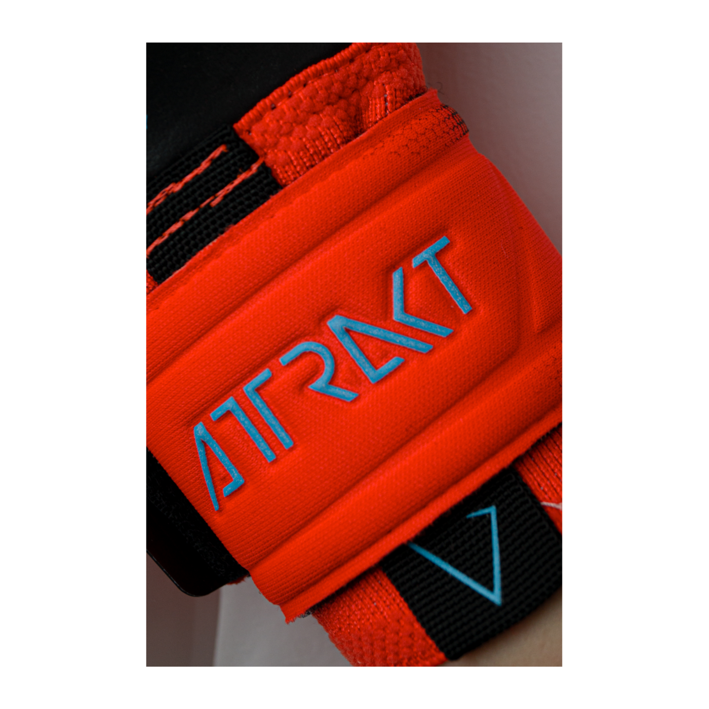 Reusch Attrakt Gold X Evolution Cut Rot Blau Schwarz F3333