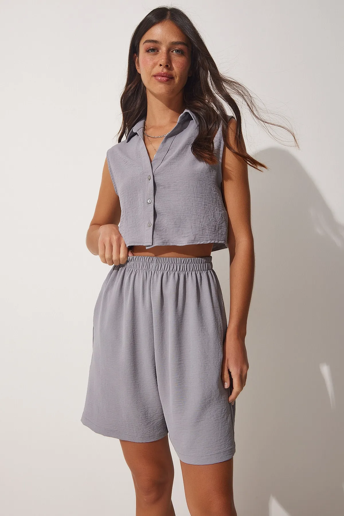 Happiness İstanbul  Graues ärmelloses Damen-Set mit Shorts und weiten Hosen MX00090