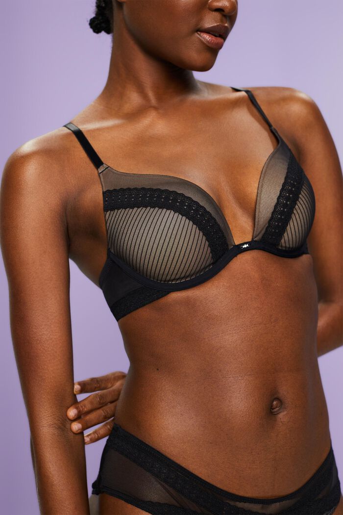 Push-up-BH aus Mesh mit Bügel-Cups