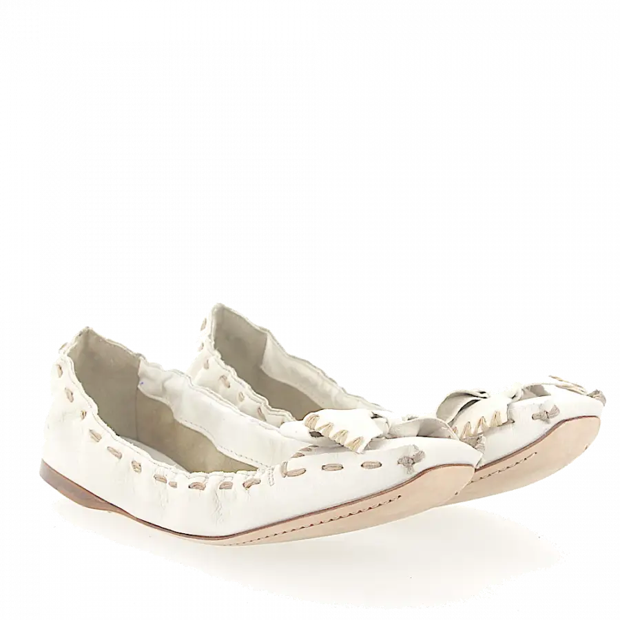 Miu Miu - Slipper Kalbsleder - weiß