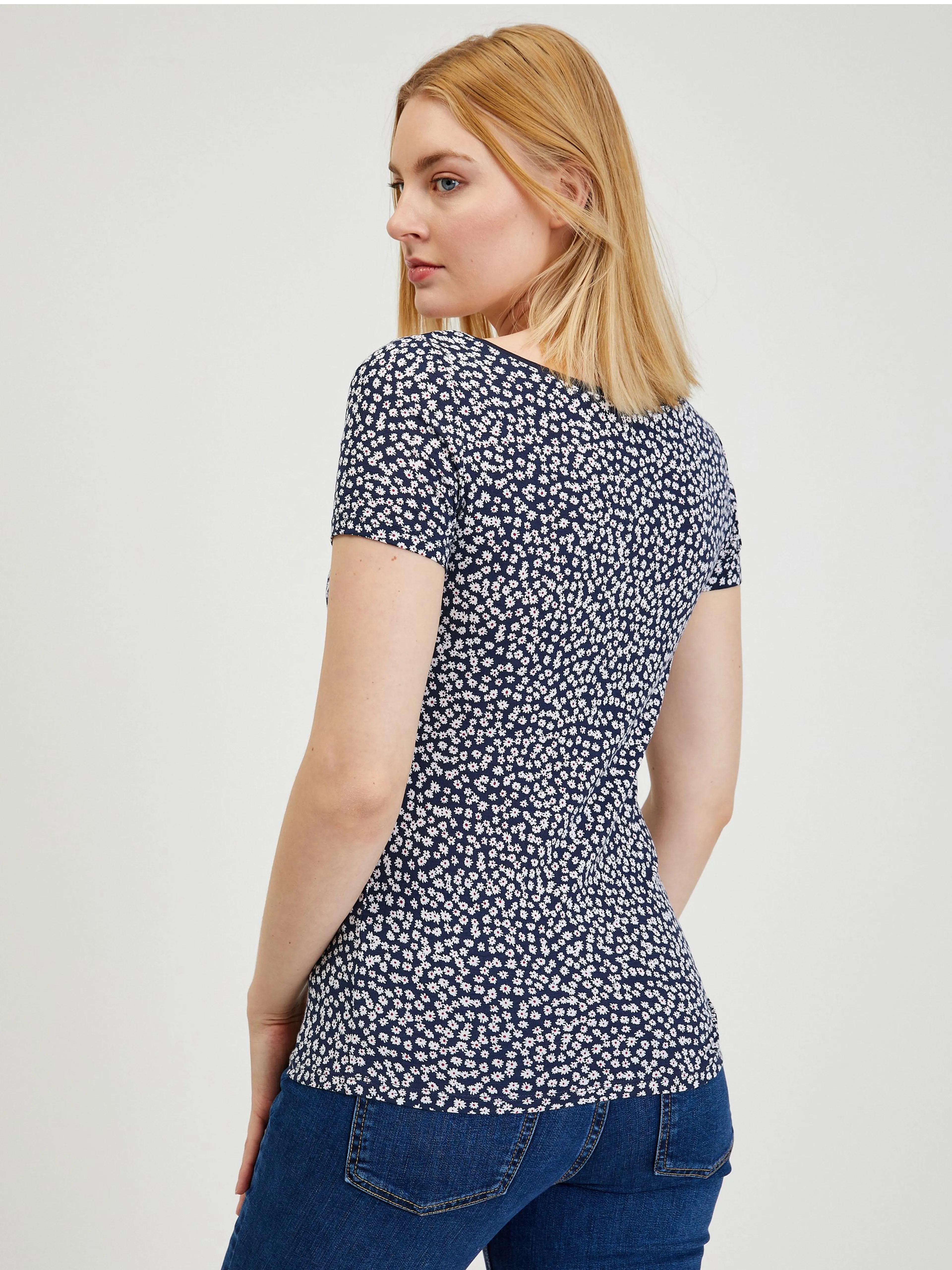 Dunkelblaues Damen T-Shirt mit Blumenmuster ORSAY