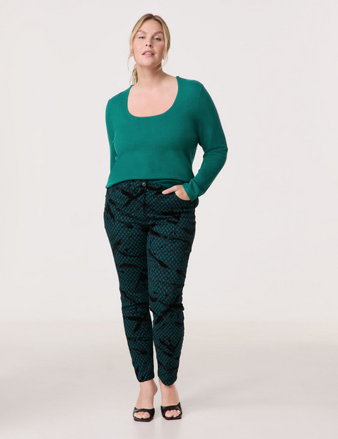 Figurbetonter Basic Pullover aus Feinstrick
