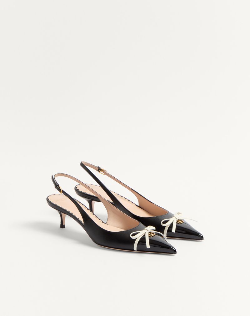 Sapatos de salto alto Bepointy de 45 mm em couro envernizado e couro infantil com tira no calcanhar.