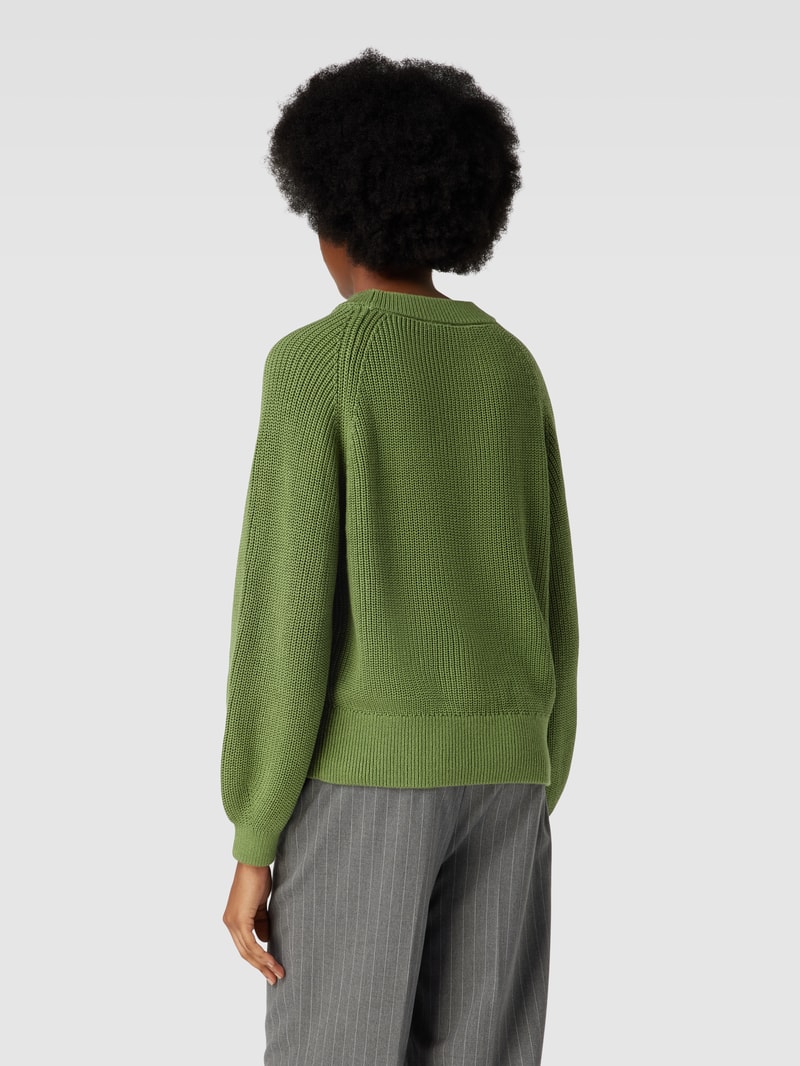 Strickpullover in unifarbenem Design mit Rundhalsausschnitt in grasgrün