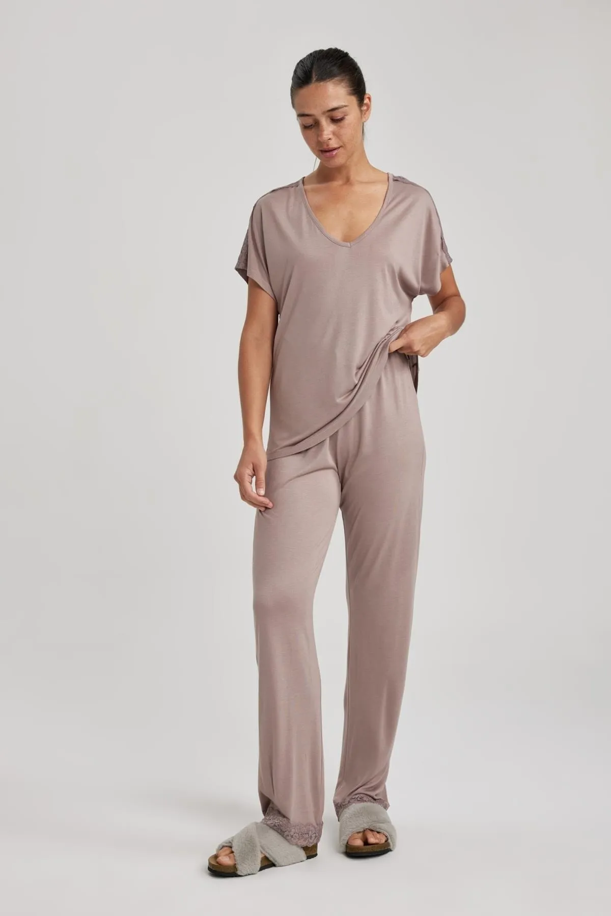 DeFacto  „Fall In Love“-Pyjama-Set mit normaler Passform und kurzen Ärmeln