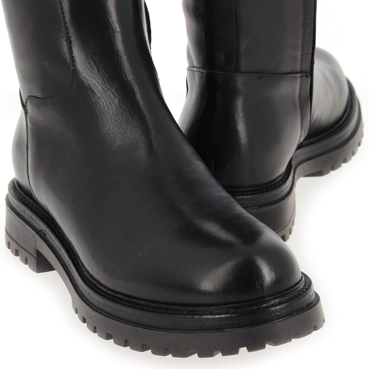 Julie Dee  IV010 - Noir