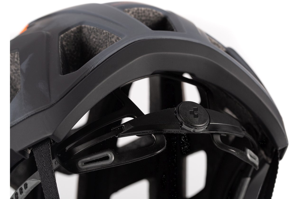 Cube Helm BADGER X Actionteam