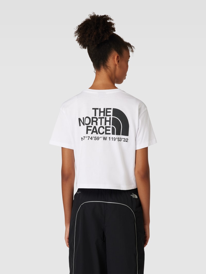 Cropped T-Shirt mit überschnittenen Schultern in weiß