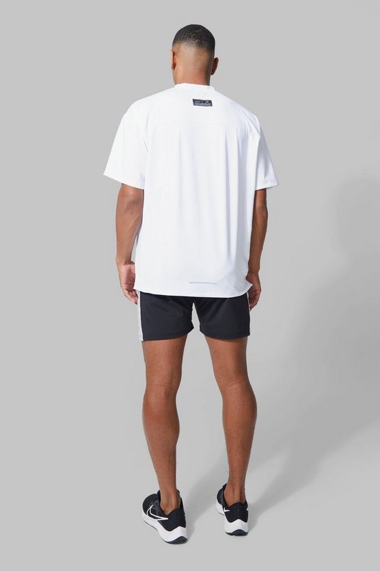 Performance Shorts mit Active Logo
