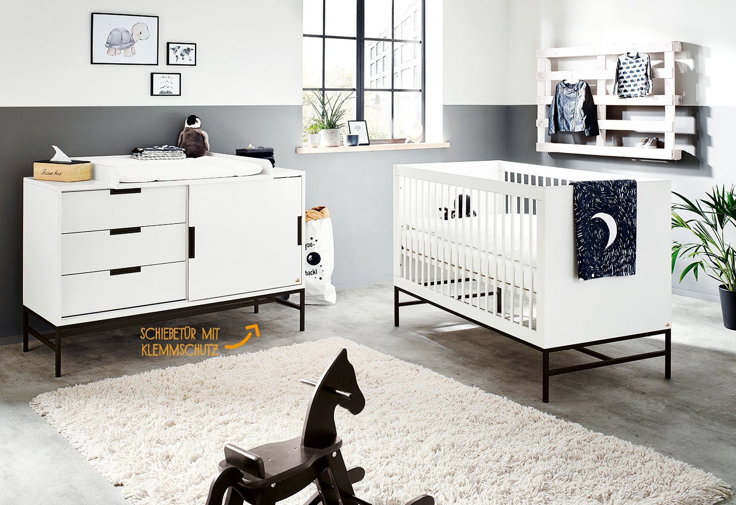 Pinolino® Babymöbel-Set Steel, (Spar-Set, 2-St., Kinderbett, Wickelkommode), extrabreit; mit Kinderbett und Wickelkommode; Made in Europe